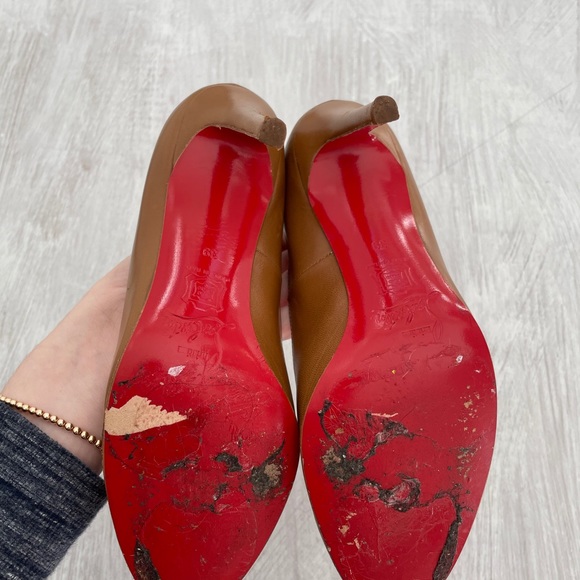 Christian Louboutin Brown Leather Pump Round Toe - Picture 6 of 16